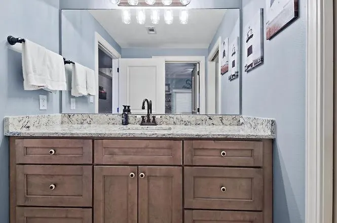 Harbor Landing 102B - Beautiful Harbor Views Villa Destin United States
