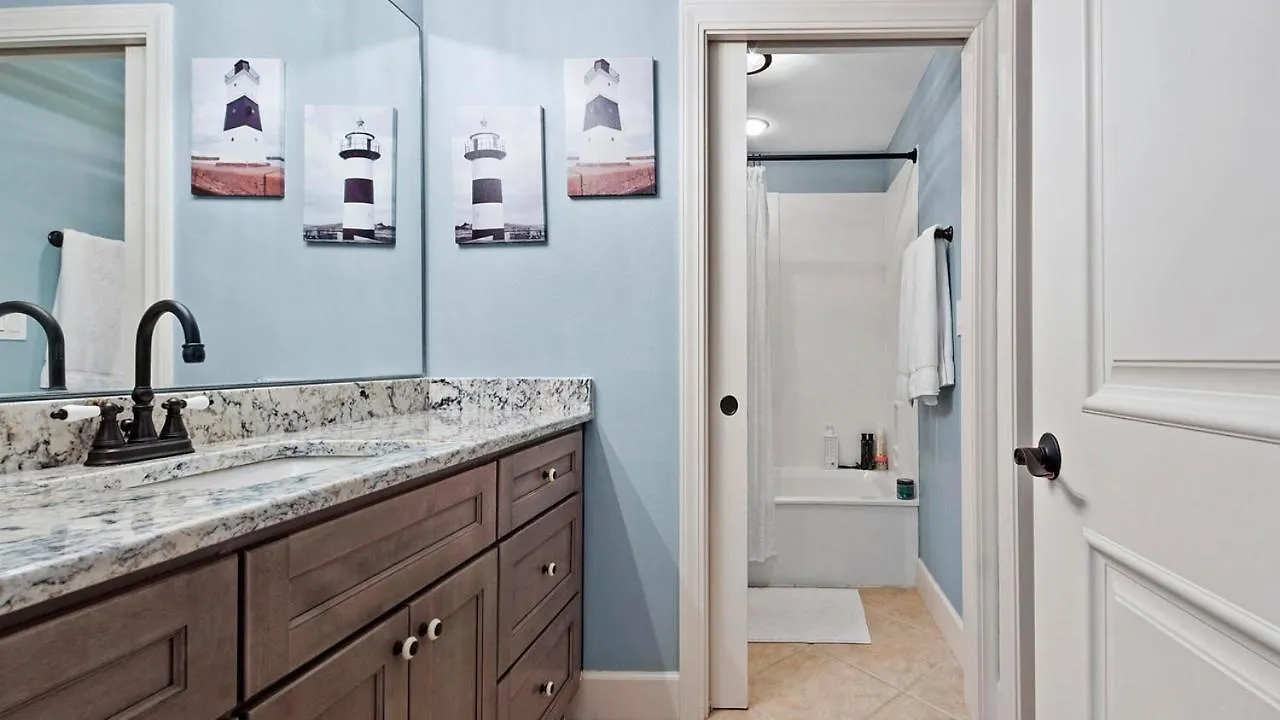 Harbor Landing 102B - Beautiful Harbor Views Villa Destin Holiday home