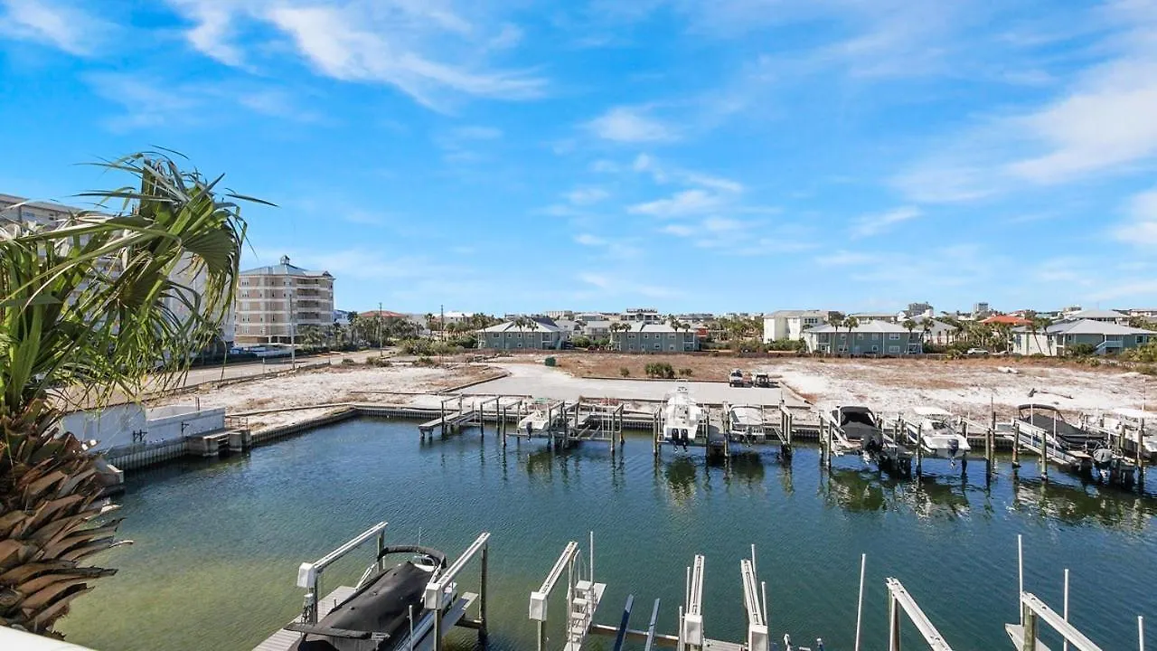 Harbor Landing 102B - Beautiful Harbor Views Villa Destin