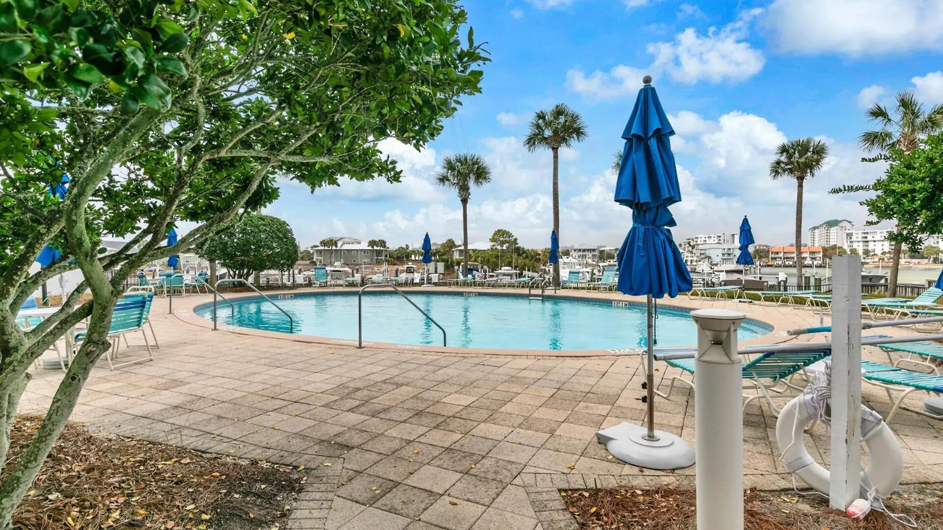 Harbor Landing 102B - Beautiful Harbor Views Villa Destin Holiday home