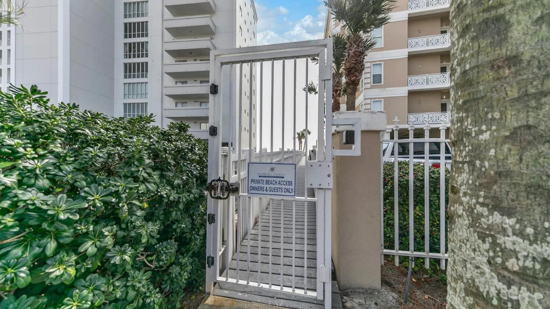 Harbor Landing 102B - Beautiful Harbor Views Villa Destin