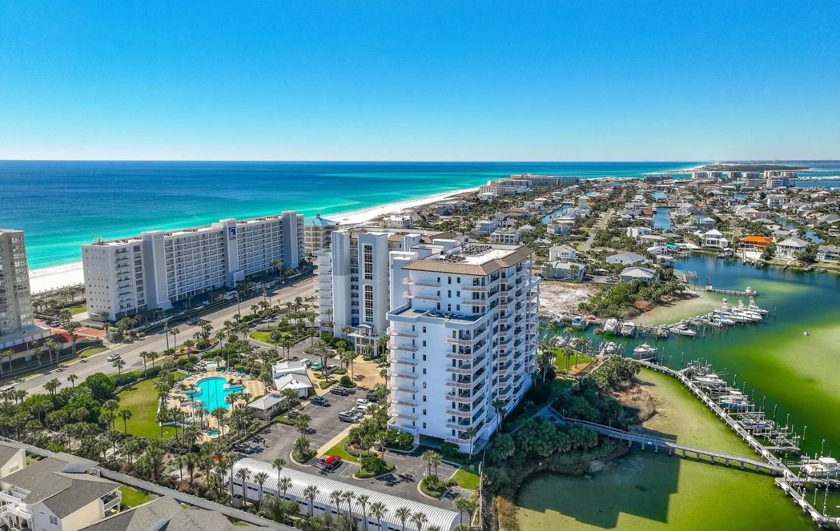Harbor Landing 102B - Beautiful Harbor Views Villa Destin