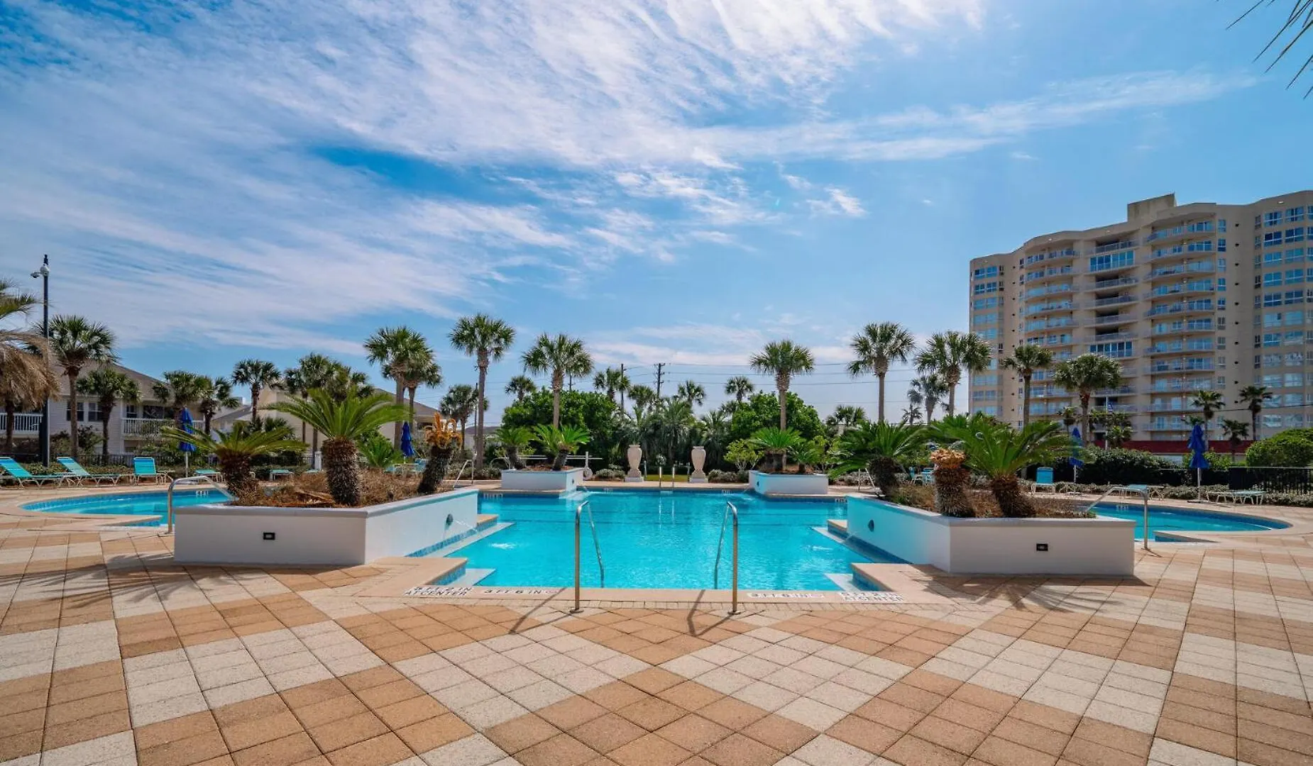 Harbor Landing 102B - Beautiful Harbor Views Villa Destin