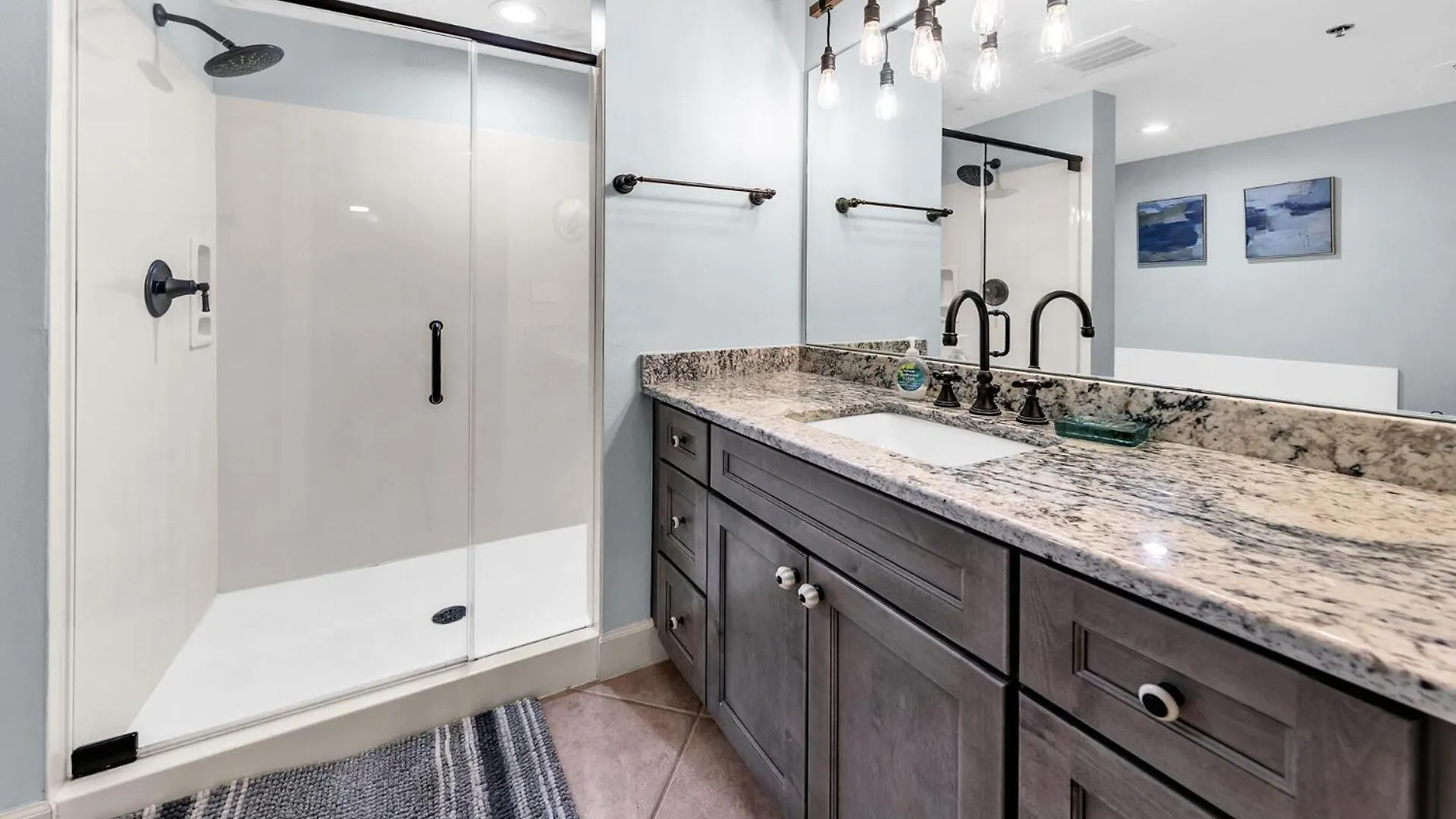 Harbor Landing 102B - Beautiful Harbor Views Villa Destin