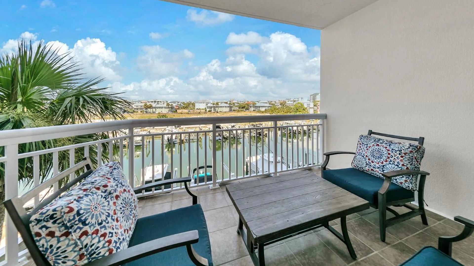 Harbor Landing 102B - Beautiful Harbor Views Villa Destin